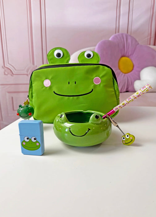 BURNING LOVE Frog J Clip