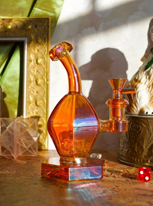 BURNING LOVE Bitchy Bong- Amber