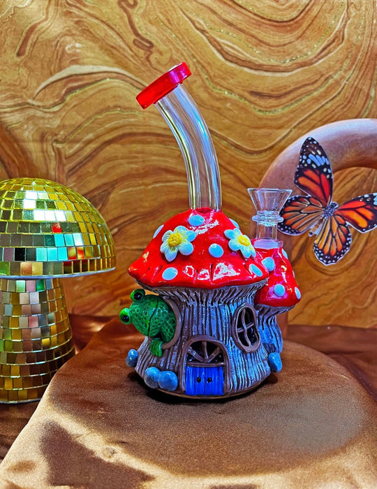 BURNING LOVE The Cottagecore Bong