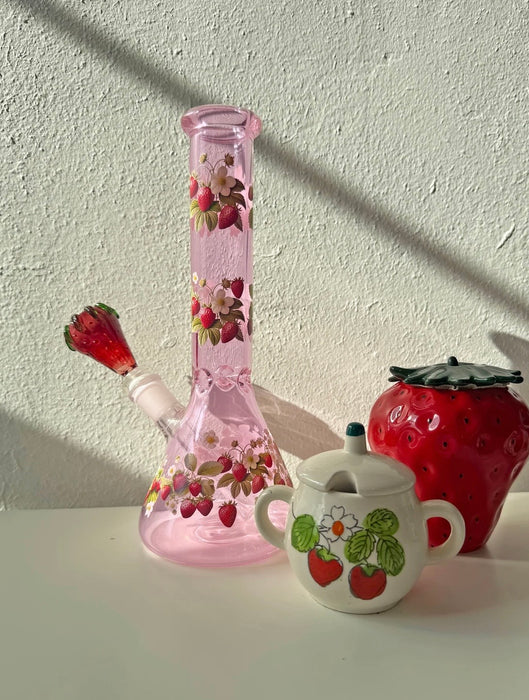BURNING LOVE STRAWBERRY BONG