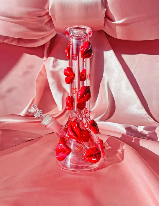 BURNING LOVE XOXO Bong