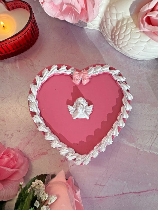 BURNING LOVE Cake Ash Tray