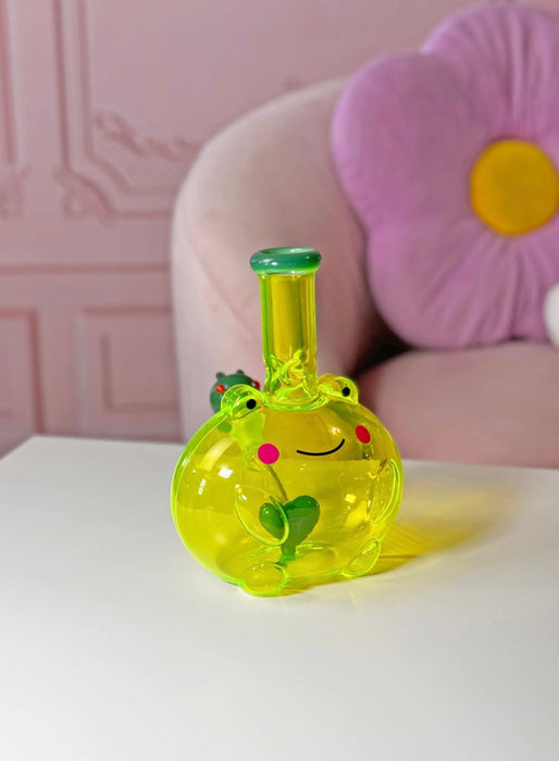 BURNING LOVE Ms. Frog, The Bong