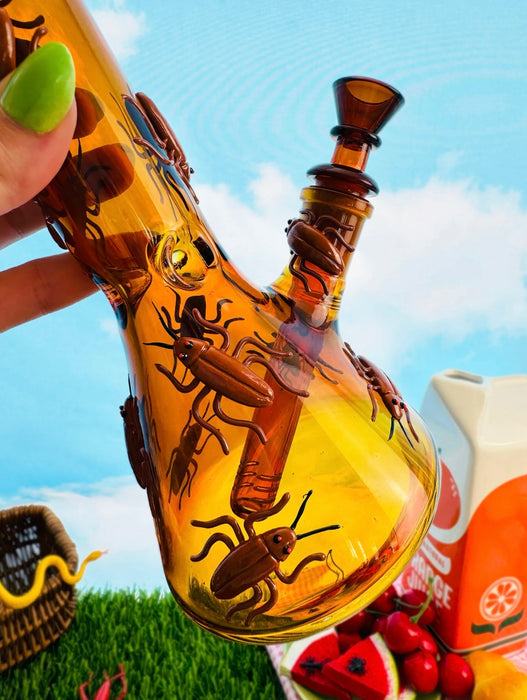 BURNING LOVE Cockroach Queen Beaker Bong