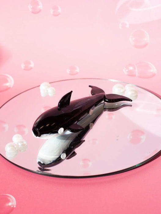 BURNING LOVE Orca Pipe