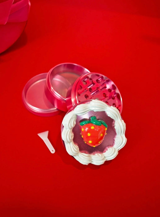 BURNING LOVE Strawberry Cake Grinder